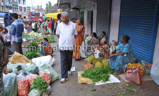 lobo market visit13may20 4